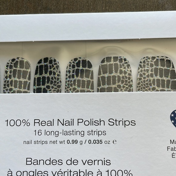 Color Street Fall Hiss and Make Up - Picture 2 of 2